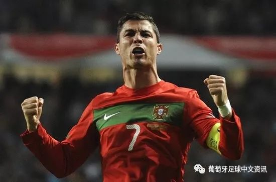 [图]里夫斯38+8东契奇35+11 湖人击败独行侠全胜晋级