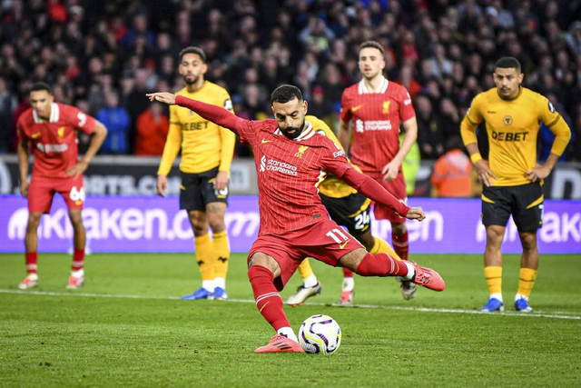 詹姆斯将离开湖人 遭东契奇质问