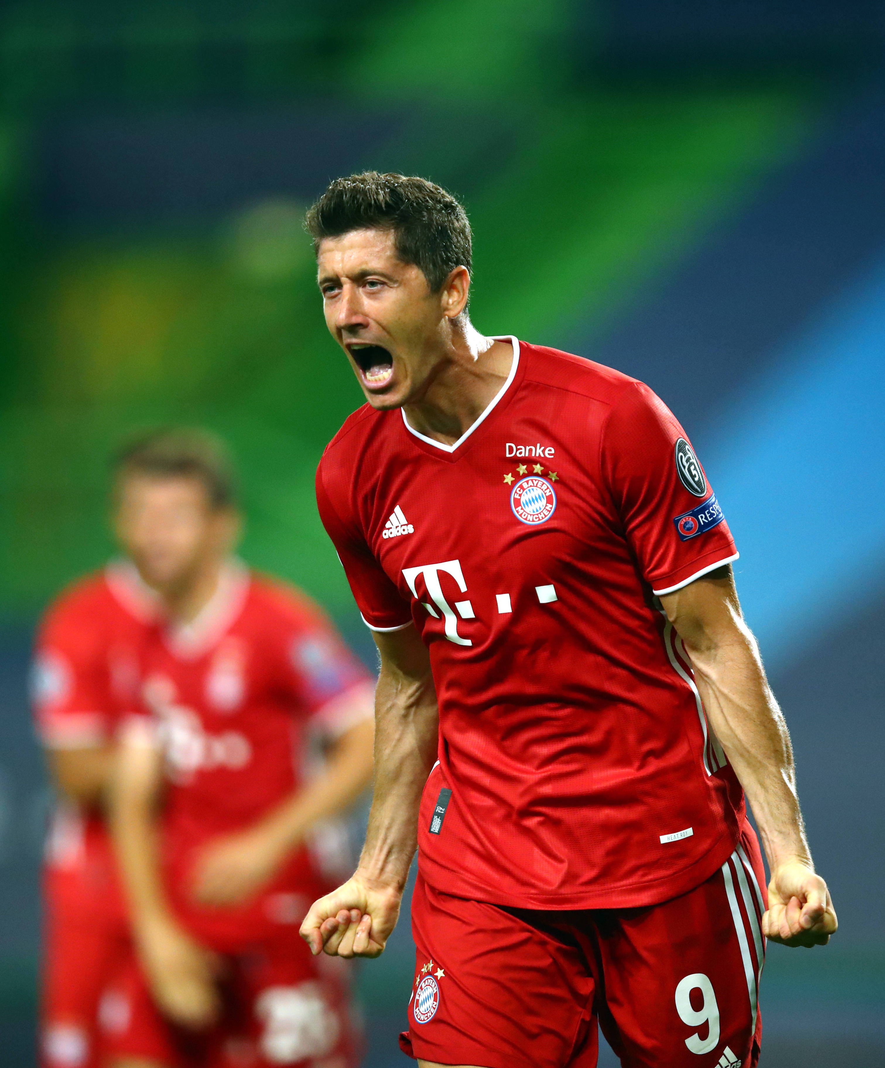 ROG魔盒X正式开售：高颜值潮酷摆件+万兆网口提速，锁定桌搭C位