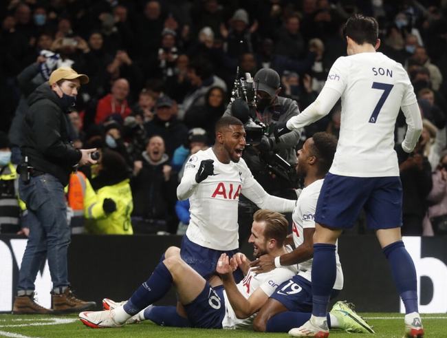 勇士末节致胜132-125黄蜂，库里26分，格林10+8，米勒空砍33分