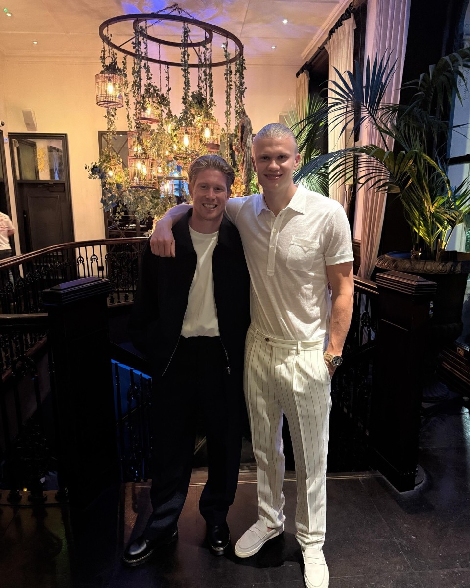 西超杯为重，世体：巴萨可能在下周五宣布坎塞洛加盟